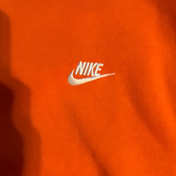 Bright orange - Picture 2 of 3